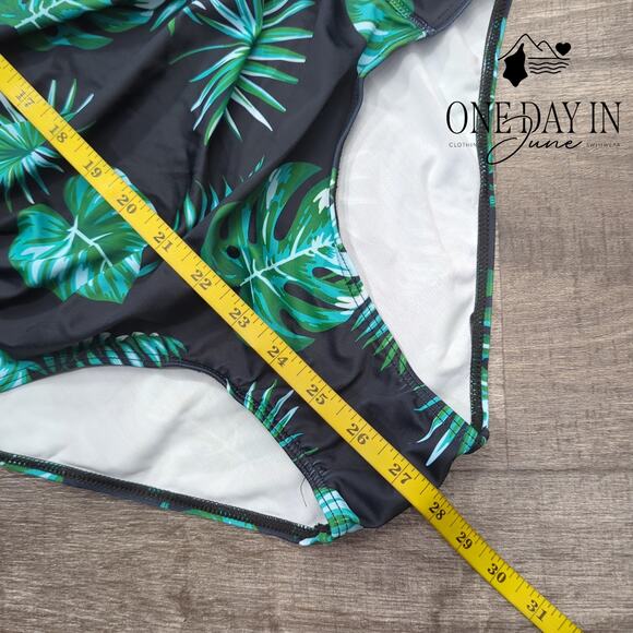 Adisputent Twist Front Tummy Control One Piece Swimsuit Size XL - Picture 3 of 4